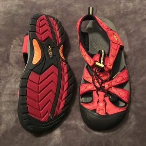 Keen water/hiking shoes